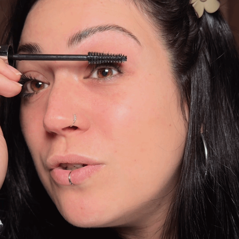 Mascara PowerFull pentru Volum, Lungime și Curbare